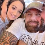 Kendra & Jamie Barnard - @keepingupwiththebarnards - Instagram