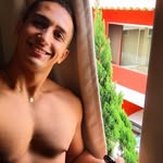 Kenneth Henderson - @khend.erson - Instagram