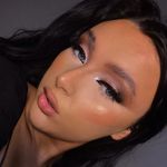 Kerri Larkin | Makeup Artist - @kakedbykerri - Instagram