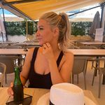 Kerrie Mackey - @kerrieb89 - Instagram
