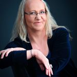 Kerry Schafer - @write_at_the_edge - Instagram