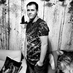 Kevin Riedel - @ecidsdkdkiddpsd - Instagram