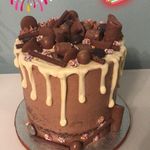 Kiera Townsend - @miniamaysingbakes - Instagram