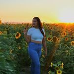 Kiara Wallace - @k_wallace13 - Instagram