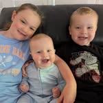Kim Reynolds - @kimborenno - Instagram