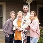 Kim Brewster - @k_brewst - Instagram