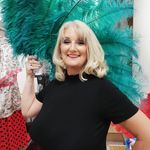 Kim Knowles - @kimknowles21 - Instagram