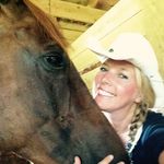 Kim Lowrie - @lowrie440 - Instagram