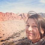Kim Lowrie - @izzifoshizzzi - Instagram