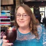 Kim Reads And Reads(Kim Marsh) - @kimreadsandreads - Instagram