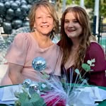 Kim Robison - @rustikrabbits - Instagram