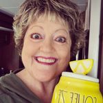 Menopause Mama - @kimsochacrawford - Instagram