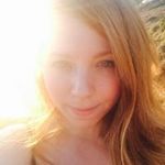 Kim Wallis - @wallis27 - Instagram