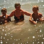 Kim Wallis - @wallis6756 - Instagram