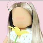 Kimberley wall - @kimberleywall543 - Instagram