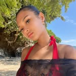 Kira - @kira.bloomss - Instagram