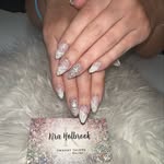 Kira Holbrook - @swanky.talons - Instagram