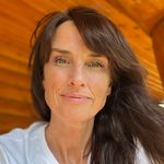 Kira Sutherland - Uberhealth - @uberhealth - Instagram