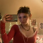 kitty - @kittyellis23 - Instagram