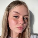 Kitty Larsen - @kittylarsen90 - Instagram