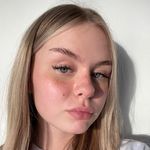 Kitty larsen - @robert18q - Instagram