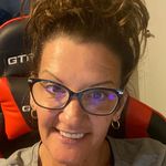 Kris Armstrong - @thebossmom - Instagram