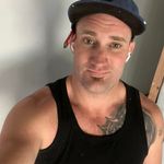 Kris Deacon - @krisdeacon87 - Instagram