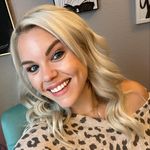 Krista | Your Friend and Digital Marketing Mentor - @neoninagreycrowd - Instagram