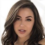 Krista - @kristapeach66 - Instagram