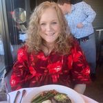 Krista Willis-Mueller - @kristam77 - Instagram
