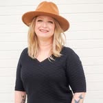Kristen Self - @azmom2six - Instagram