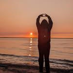 Krystal Benoit - @momscraftingcreations - Instagram