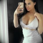 🌼 Krystal Farrell - @__eaqah - Instagram