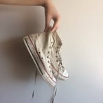 Krystal Tefft - @figandfeatherthrift - Instagram