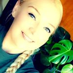 Krystle Davis - @krystle.davis333 - Instagram