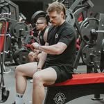 Kyle Johnson - @kyle_lifts_things - Instagram