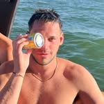 Kyle Moffat - @kylemoffat - Instagram