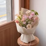 petals in soft hues, Made with heart 🤍 - @kylieflorals._ - Instagram