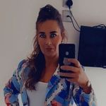 Kylie Holmes - @kylieholmes88 - Instagram