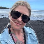 Kylie Swenson - @beauty.in.bones.art - Instagram