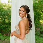 Kyra Gregory - @flowerwallswithkyra - Instagram