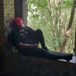 Kyra Holmes - @walk_on_the_borderline - Instagram