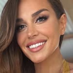 Kyra (like Shakira) - @kyrakeli - Instagram