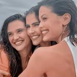 𝘈𝘭𝘦𝘹𝘪𝘢, 𝘒𝘺𝘳𝘢 & 𝘓𝘶𝘯𝘢. 🤞🏻🤍 - @alexia.luna.kyra - Instagram