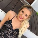Kyra Webb - @kyraw.closet - Instagram