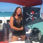 Lacey Armstrong - @bellediving - Instagram