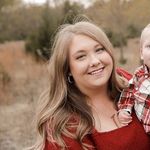 Lacey Arnold - @laceylumps - Instagram