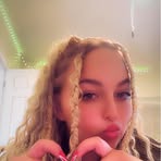 Lizzy Champion - Facebook