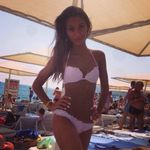 Lacey Sutton - @sarbaverrock1975 - Instagram