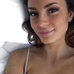 Lacey Sutton - @damuzoze - Instagram